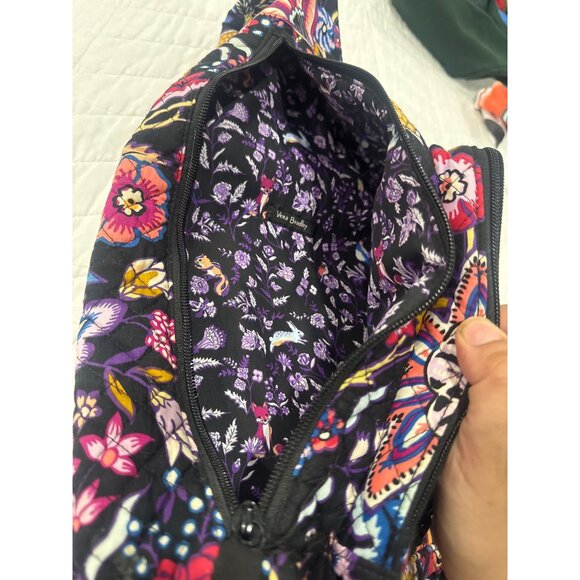 Vera Bradley Floral Quilted Sling Backpack With Adjustable Strap Black Multicolo - Picture 4 of 6